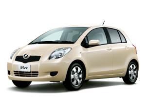 Коврик в багажник Toyota Vitz II (XP95, правый руль) 4WD 2005-2012